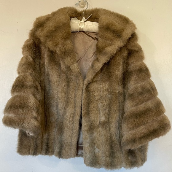 Vintage The Fashion Place by Sears Genuine Fur 100% Fur Pelt Jacket Shawl - Picture 3 of 14
